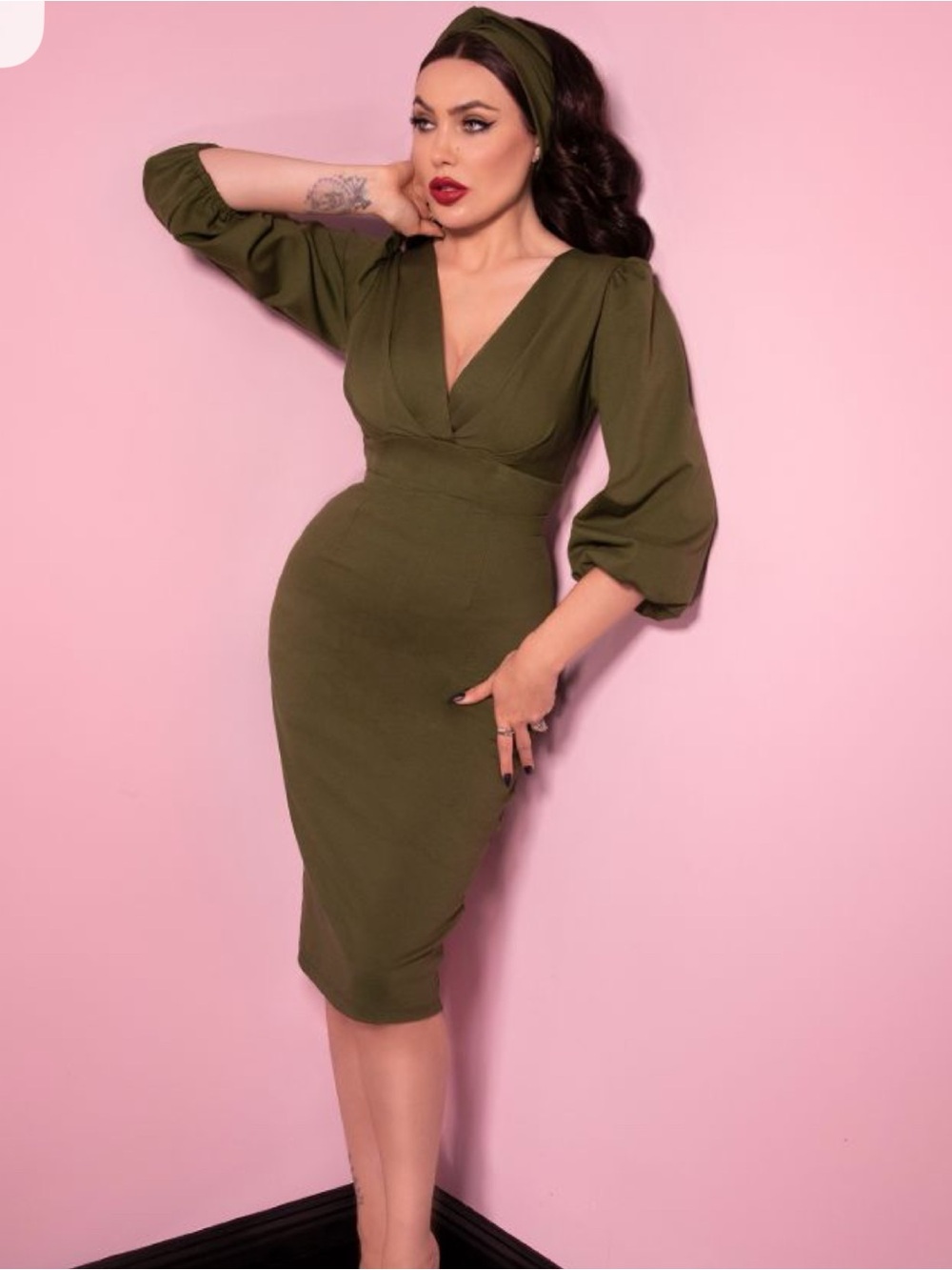 Vixen Micheline Pitt Bawdy Wiggle Dress Size Large